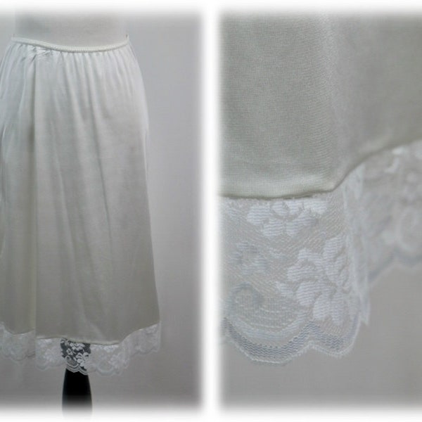 Vintage Slip Chantilly Maidenform Side Slits White Half Slip Medium