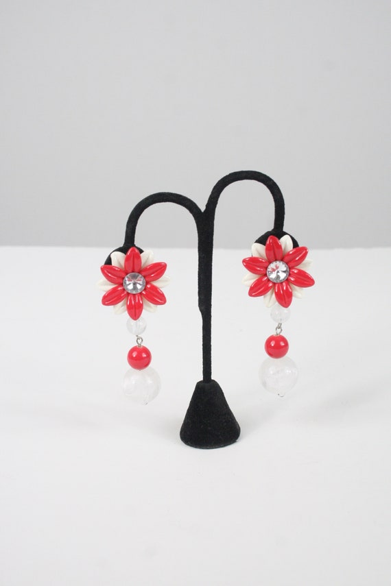 Vintage 1960s Earrings Plastic Flower Bead Clip O… - image 2