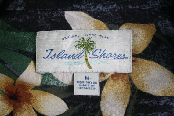 Vintage Aloha Shirt Rayon Island Shores Shirt Med… - image 9