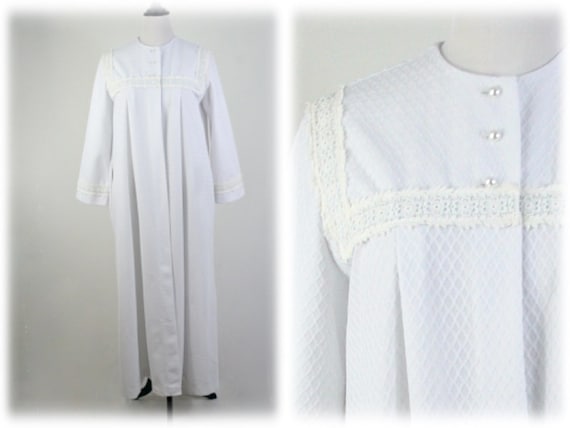 Vintage 1970s Christian Dior Robe White Long Robe… - image 1