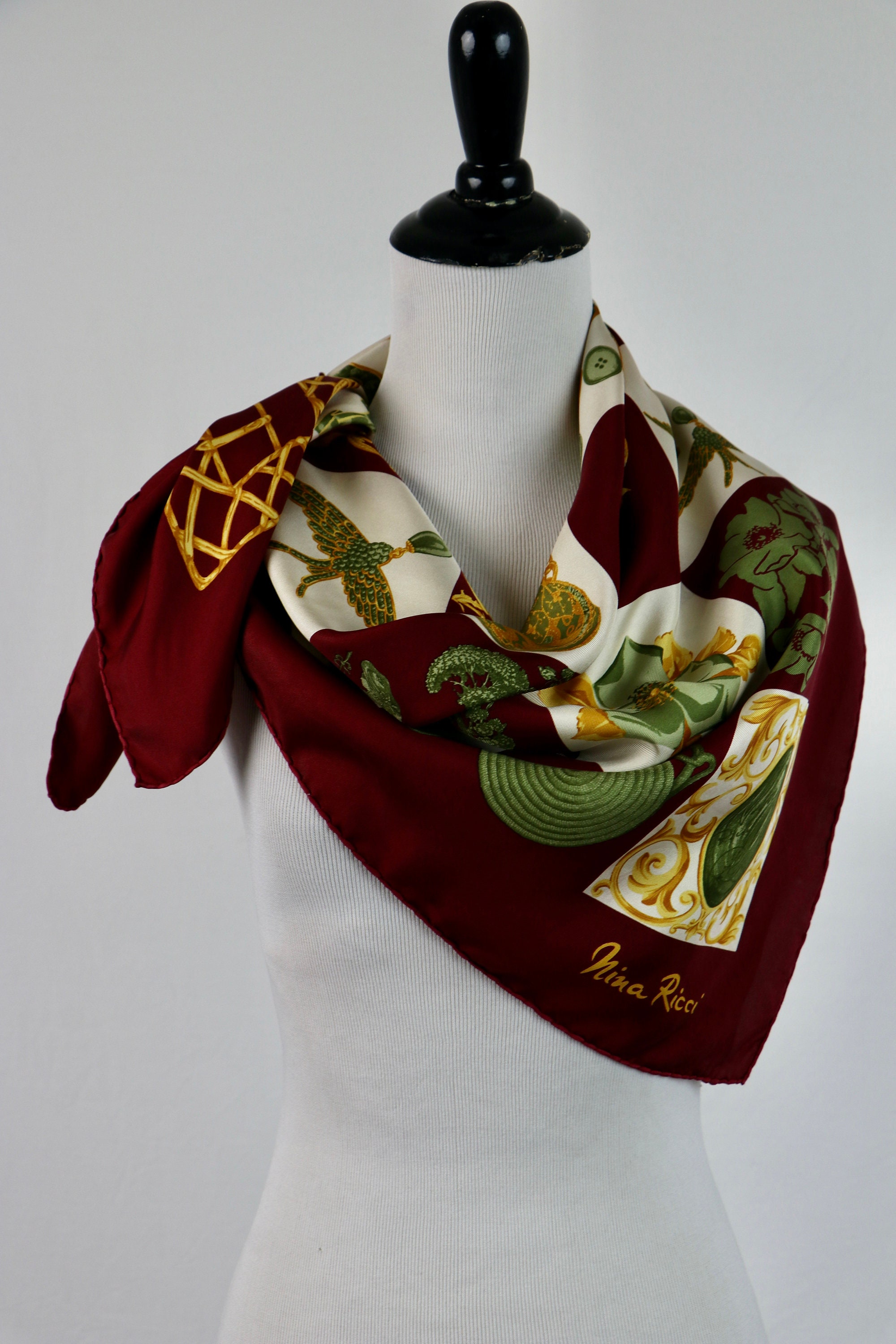Foulard Vintage Nina Ricci En Soie 100% - Motif Floral Multicolore, Fait Main En Italie, Occasion Bon état