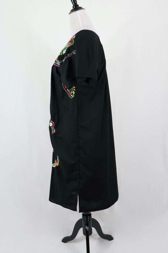 Vintage Mexican Dress Embroidered Muu Muu Dress - image 8