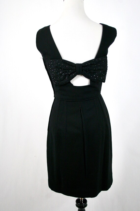 1960s Little Black Dress Back Beaded Bow LBD - image 6