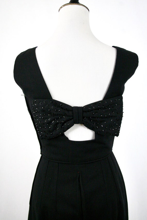 1960s Little Black Dress Back Beaded Bow LBD - image 7