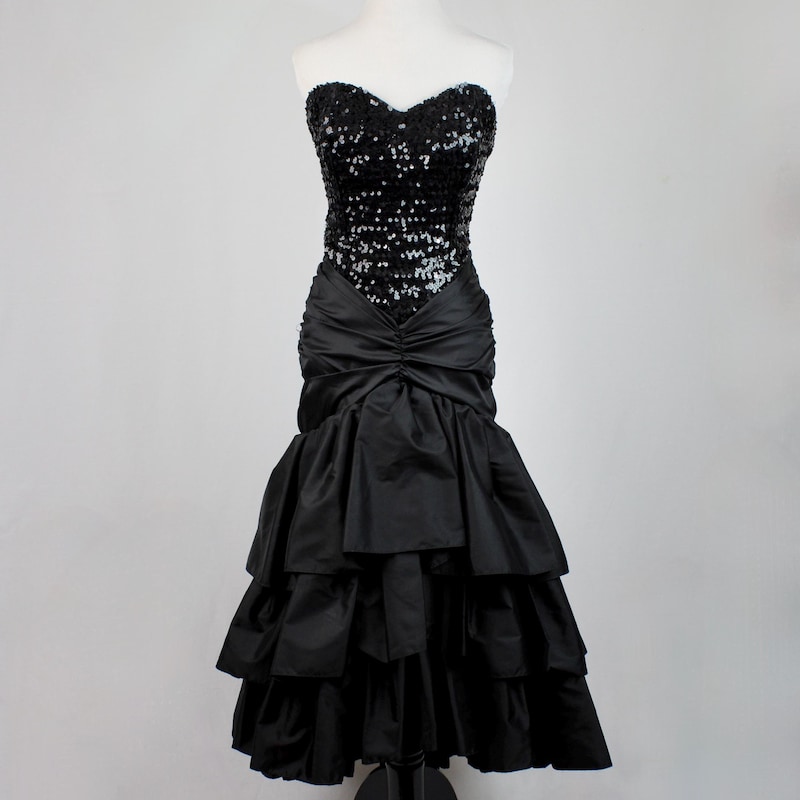 black lace homecoming dress V Neck Tulle Short Prom Dress, Black Lace Color:Blushing Pink Fall-Winter Missord Off Shoulder Split