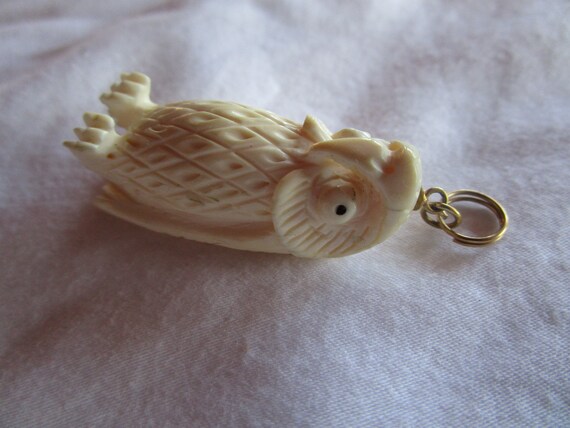 Antique Carved Bone Figural Owl with Gemstone Eye… - image 2