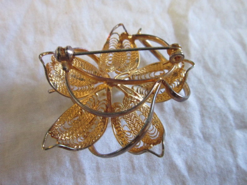 Vintage Amazing Filigree /& Faux Pearl Large Brooch Lovely