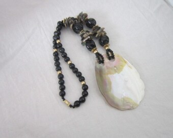 Retro Necklace Bodacious Real Shell & Abalone 24 Inch Black Bead Necklace Crazy