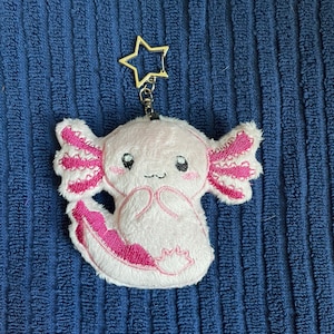 Cute Axolotl Plushie Keychain | Kawaii Salamander Accessory for Keys, Bag, or Purse