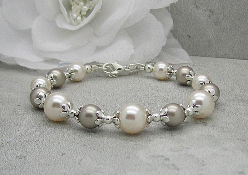 Taupe and Ivory Bridesmaid Bracelet, Taupe Wedding Pearl Jewellery, Beige Bridal Bracelets, Matching Pearl Sets, Platinum and Cream Rose 画像 6