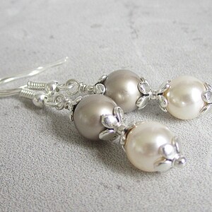 Taupe and Ivory Pearl Bridesmaid Earrings, Beige Wedding Jewellery, Pearl Bridal Earrings, Pearl Drops, Matching Wedding Sets, Cream Rose imagem 9