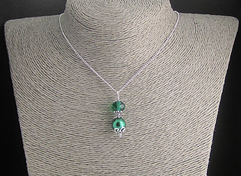 Emerald Green Pearl and Crystal Bridesmaid Necklace, Forest Wedding Jewellery, Dark Green Bridesmaid Gift Ideas, Matching Pearl Sets image 3