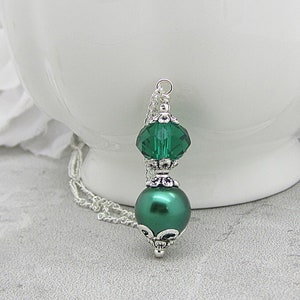 Emerald Green Pearl and Crystal Bridesmaid Necklace, Forest Wedding Jewellery, Dark Green Bridesmaid Gift Ideas, Matching Pearl Sets image 2