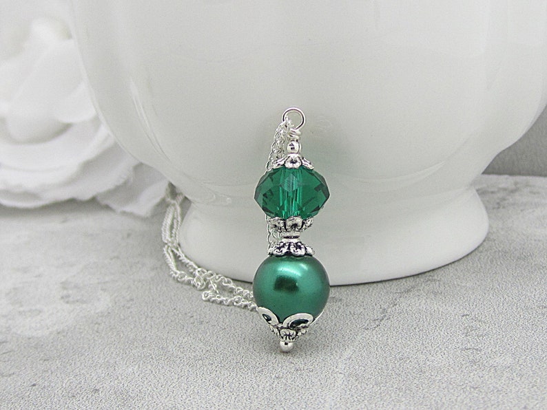 Emerald Green Pearl and Crystal Bridesmaid Necklace, Forest Wedding Jewellery, Dark Green Bridesmaid Gift Ideas, Matching Pearl Sets image 2