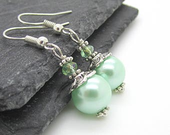 Mint Green Pearl Earrings, Mint Bridesmaid Jewellery, Pastel Wedding, Bridal Party Gifts, Pearl Drop Earrings, Small Pearl Earrings,