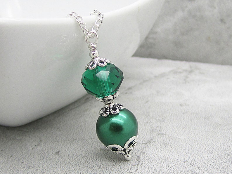 Emerald Green Pearl and Crystal Bridesmaid Necklace, Forest Wedding Jewellery, Dark Green Bridesmaid Gift Ideas, Matching Pearl Sets image 5