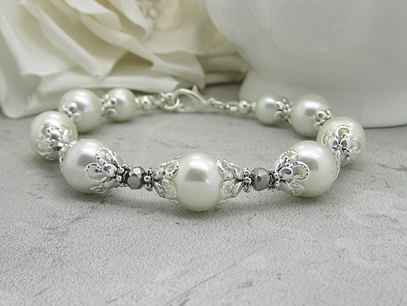 Ivory Wedding Pearl Bracelet, Brides Bracelet, Pearl Bridal Jewellery, Bridesmaid Bracelet Sets, Bridal Party Gifts, Matching Pearl Sets, image 2