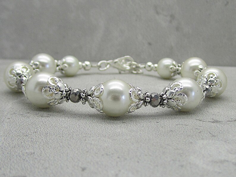 Ivory Wedding Pearl Bracelet, Brides Bracelet, Pearl Bridal Jewellery, Bridesmaid Bracelet Sets, Bridal Party Gifts, Matching Pearl Sets, image 6