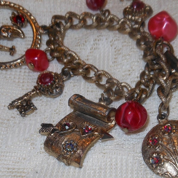 Vintage Antique Gold Tone Textured Charm Bracelet with Dangle Pink Beads & 5 Rhinestone Charms