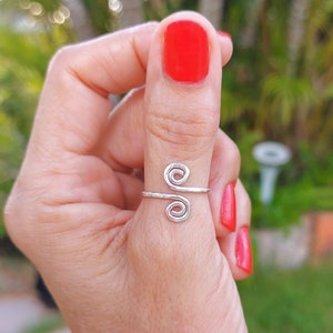 Hammered Sterling Silver Spiral Thumb Ring: Handmade Jewelry