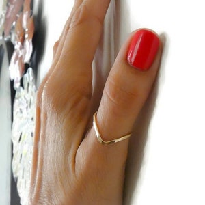 Anillo de pulgar de oro, anillo de Chevron, anillo ajustable para mujeres, regalos de joyería hechos a mano menores de 30 años