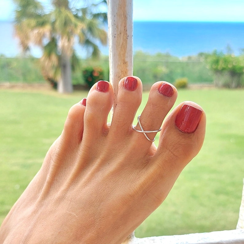 Infinity Toe Ring//Gold Toe Ring//Silver Toe Ring//Adjustable Toe Rings Handmade Jewelry image 2