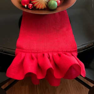 Red Burlap table runner with ruffles/Country farmhouse decor/Rustic wedding decor/Holiday decor.