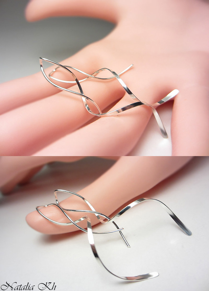 SILVER Simple Twist Wire Earrings main image 0