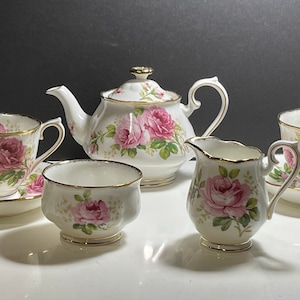 Royal Albert Tea Set "American Beauty" Bone China 5 pezzi Set include zucchero e lattiera Tè per due