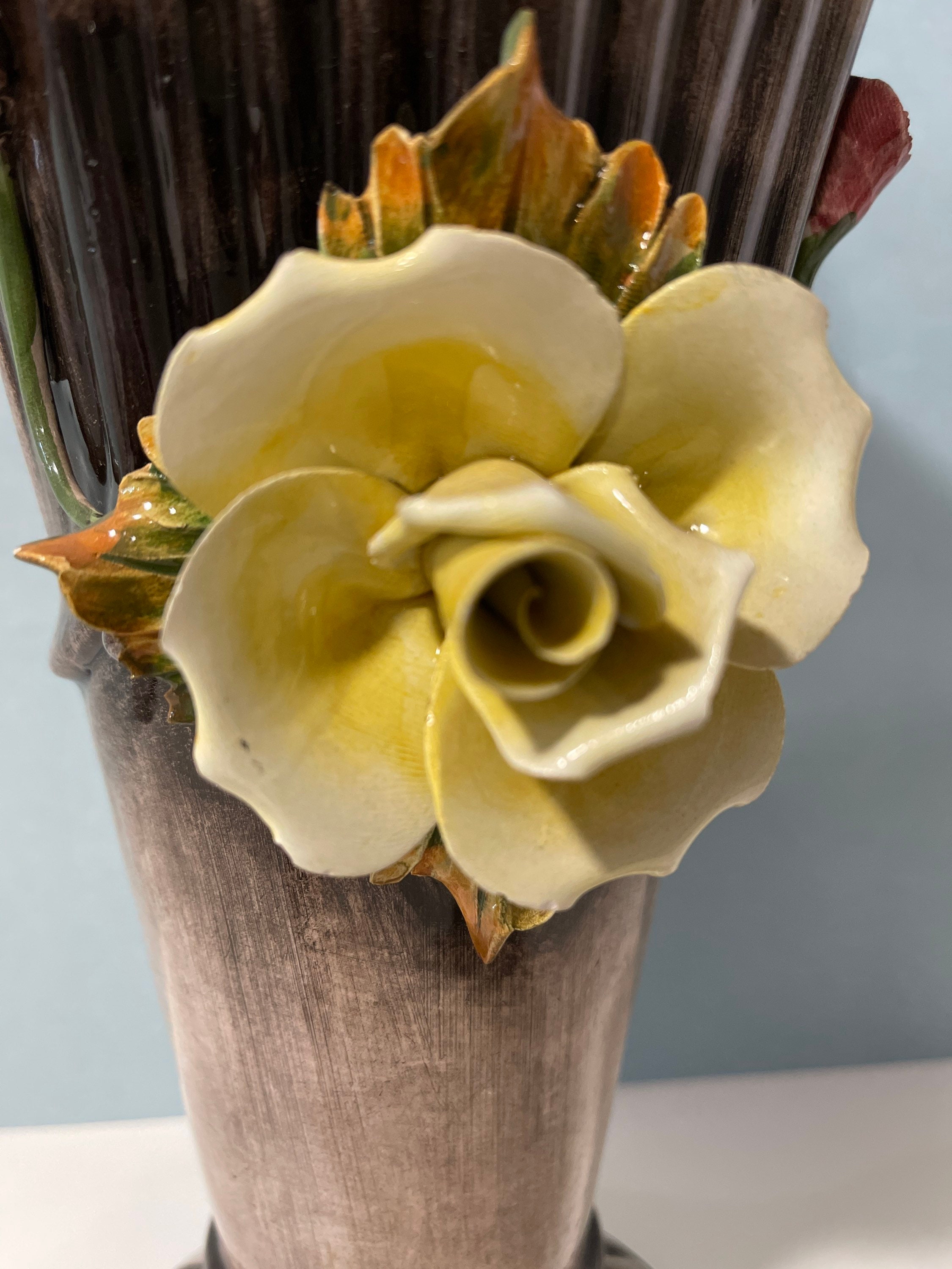 フラワーベース カポディモンテ　ヴィンテージ カポディモンテ ヴィンテージ フローラル 花瓶 1980 年代 - Etsy 日本