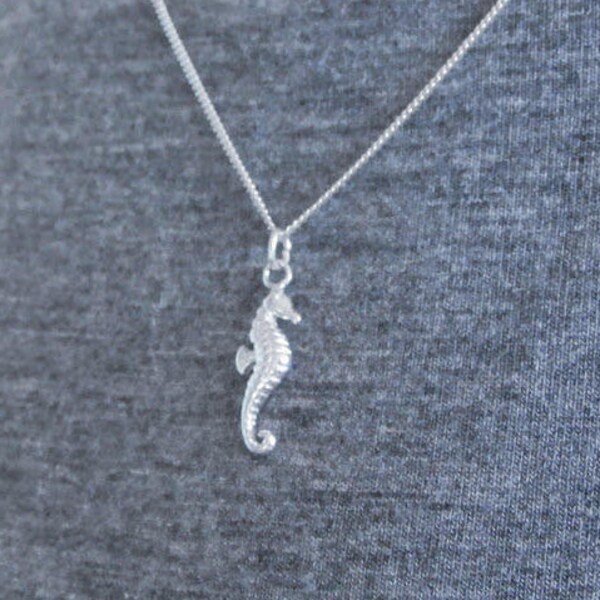 sterling silver seahorse necklace, seahorse necklace, gift for beach lover, beach necklace, ocean animal necklace, seahorse jewelry