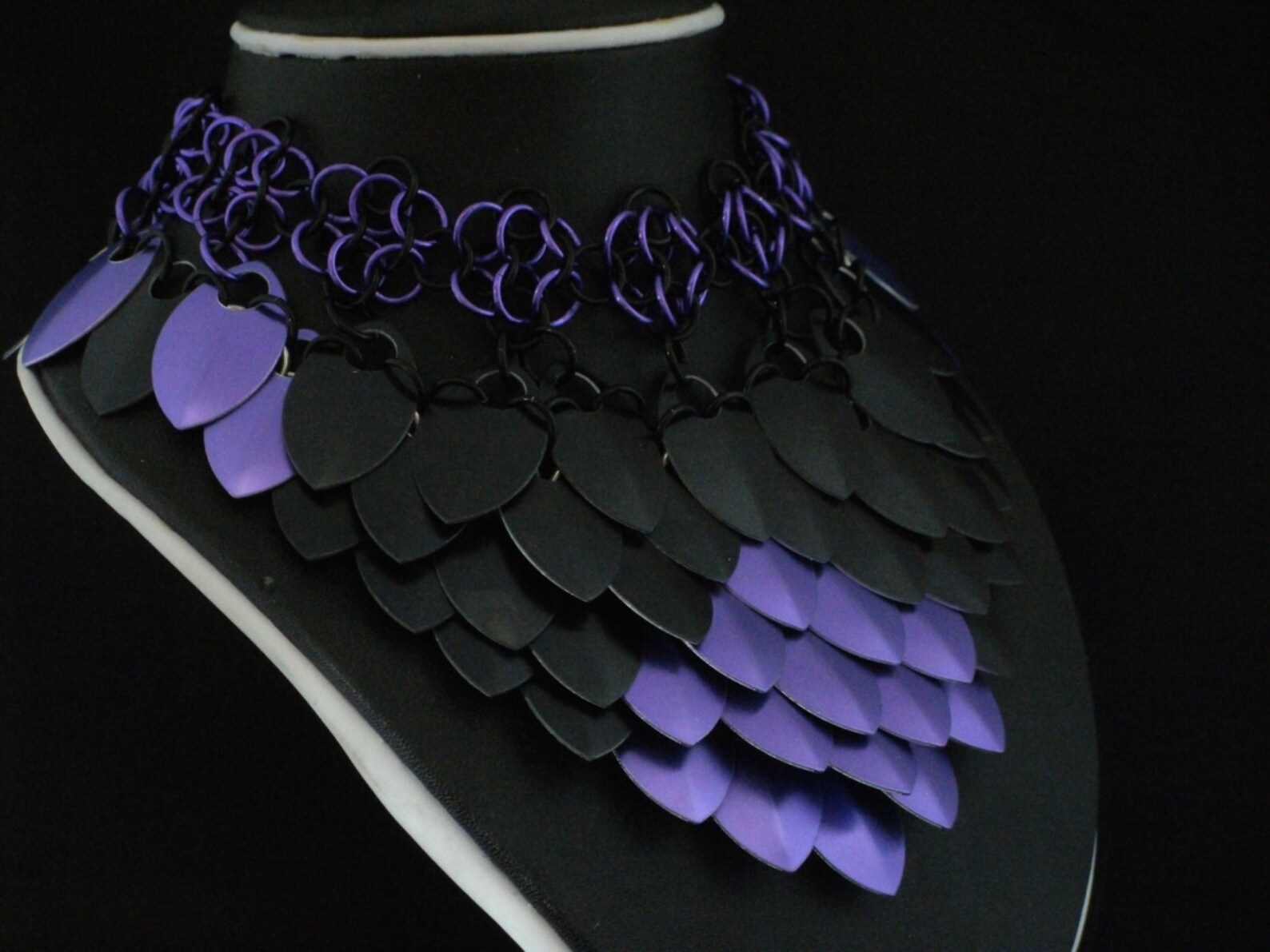 Dragon Scales Necklace, Scalemaille, Handmade Fantasy Necklace, Black