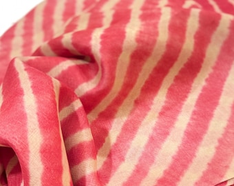 Tassar Silk Leheriya Dupatta: Pink and white Design.