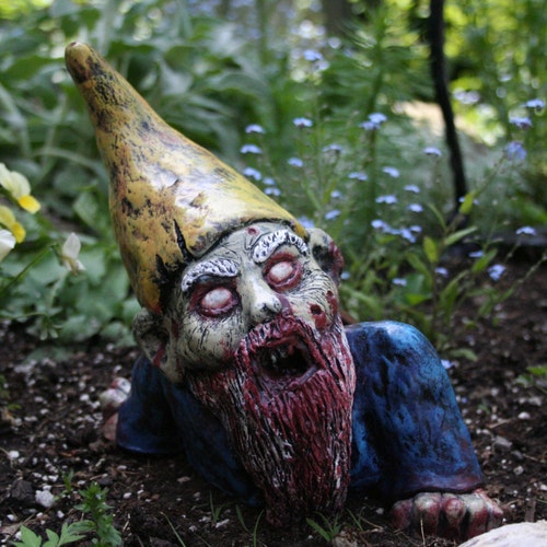 Forest Stump Crawling Zombie Gnome
