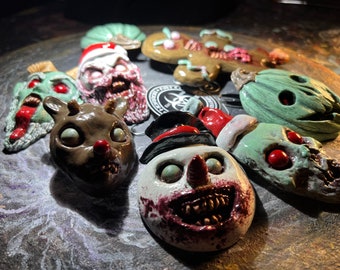 Demonic Decorations: Creepy Minty Winterfresh Evil Eight Christmas Ornament Set (Ornamints!)