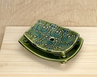 Self Draining Soap Dish – Sponge Holder – Lunar Design – Slip Trailed Pottery