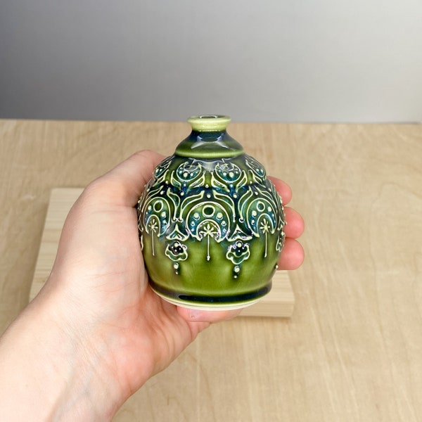 Small Ceramic Bud Vase – Small Accent Vase - Lunar Design – Slip Trailed Pottery