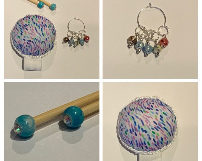 Swirls Gift Set includes 23cm 4mm knitting needles, wrist pin cushion and stitch markers