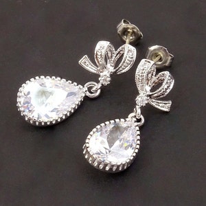 Bow Sparkly Earrings for Bridesmaid // CZ Wedding Jewelry for Brides Crystal // Fake Diamond Matron of Honour Gift Ideas