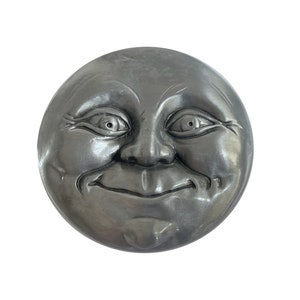 Beautiful Vintage Silver Moon Face Belt Buckle - Man in Moon Smiling Full Art Fairytale Night Sky Silver Round - Cosplay Whimsical Mystical