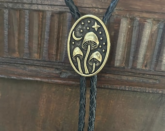 Mushroom Moon Bolo Tie - Westerse cadeaus voor hem Lederen Cowboy Stropdas Accessoires Heren Ketting Hipster Black Food Star Cosplay Bola Ovaal