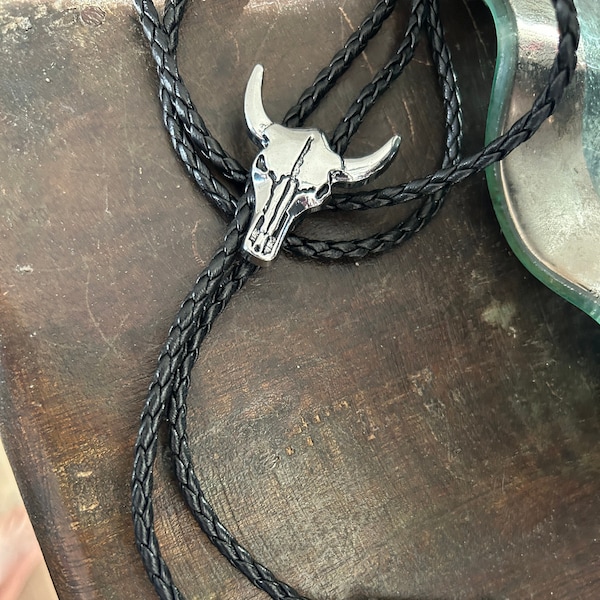 Silver Steer Skull Bolo Tie - Western Rope Leather Necklace - Gifts for Him Cabochon bull Cow Cowboy Necktie Accessories Mens Necklace Man