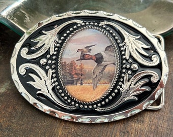 Flying Duck Belt Buckle - Western Style Beautiful Silver Buckle Gifts for Him Leather Hunting Hunter Vintage Style Wedding Mens Rodeo Dog