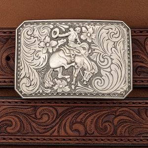 Vintage Bucking Bronco Belt Buckle: Cowboy Rodeo Western Style