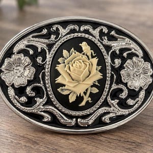 Rose Kamee Gürtelschnalle: Silber Floral Western Cowgirl Stil