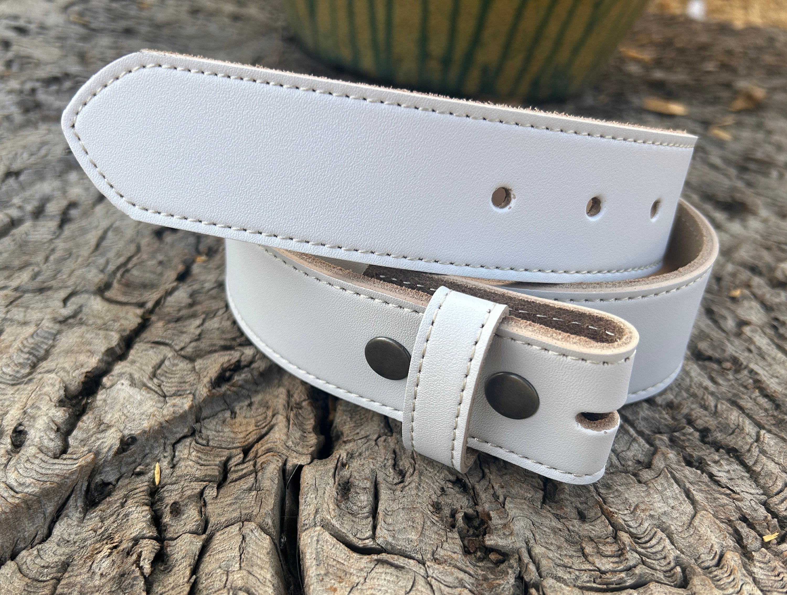 Cinto de couro branco genuíno com fecho de pressão - Tamanhos masculino e feminino - Grosso - Para fivelas - Troque sua fivela - Ideia de substituição para vestido casual masculino