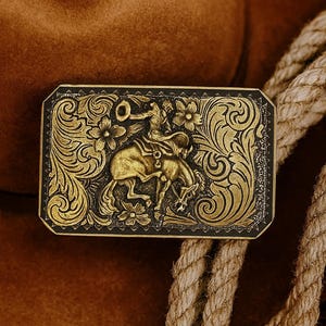 Vintage Bucking Bronco Belt Buckle: Rodeo Cowboy Western Style