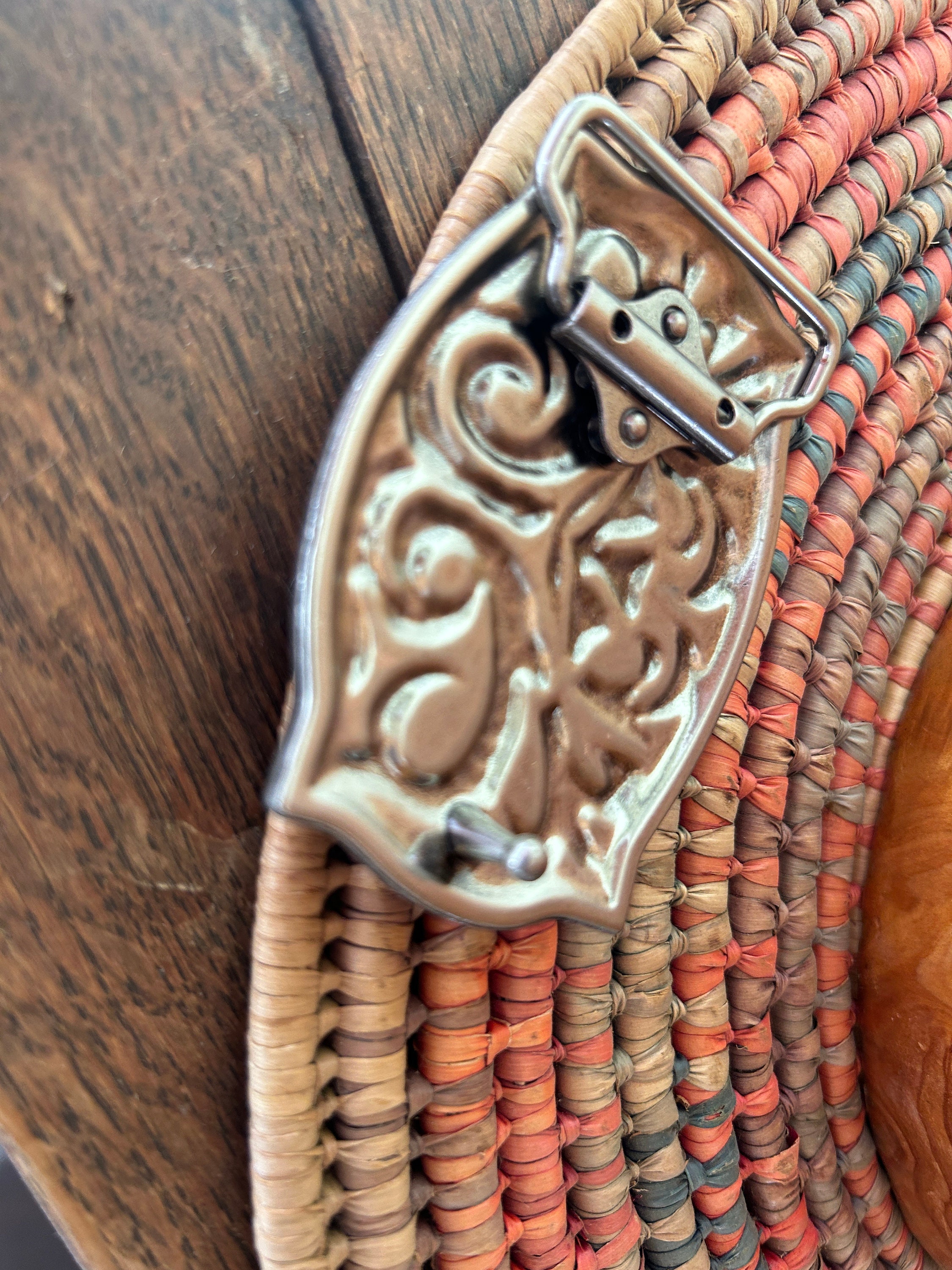 jiamiao Cinture con fibbia in pelle occidentale Cintura con fibbia in metallo da cowboy Cintura con fibbia incisa floreale per decorazione jeans da uomo