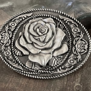 Western Silver Rose Belt Buckle - Engraved - Cowgirl -  Gift idea for women her - Girls - Flower Floral Gold - Trophy Barrel Racing