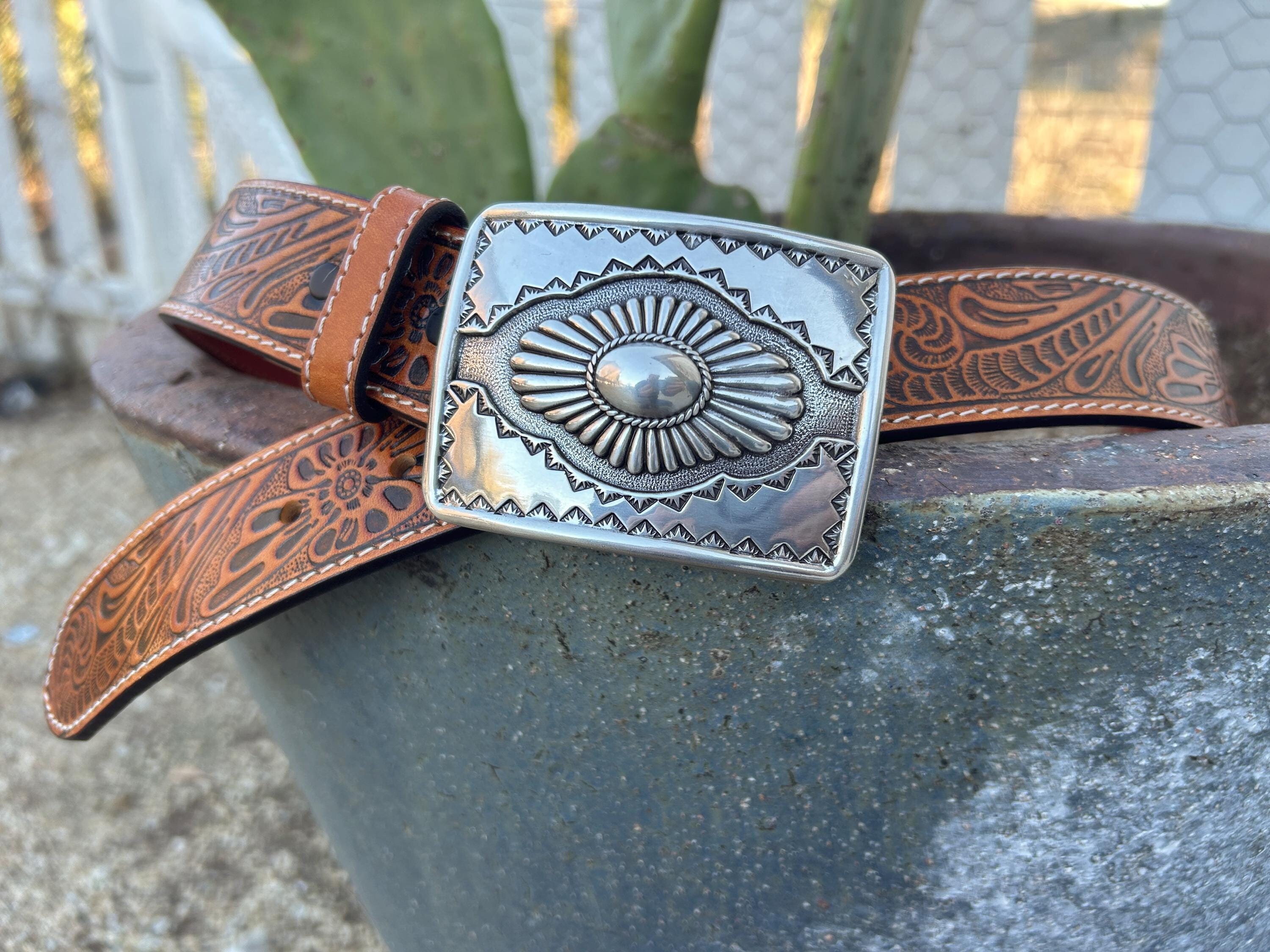 Tooled Brown Leather Western Belt With Silver Plated Buckle  display picture 1